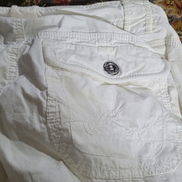 DC by Esprit white shorts - Picture 10 of 11